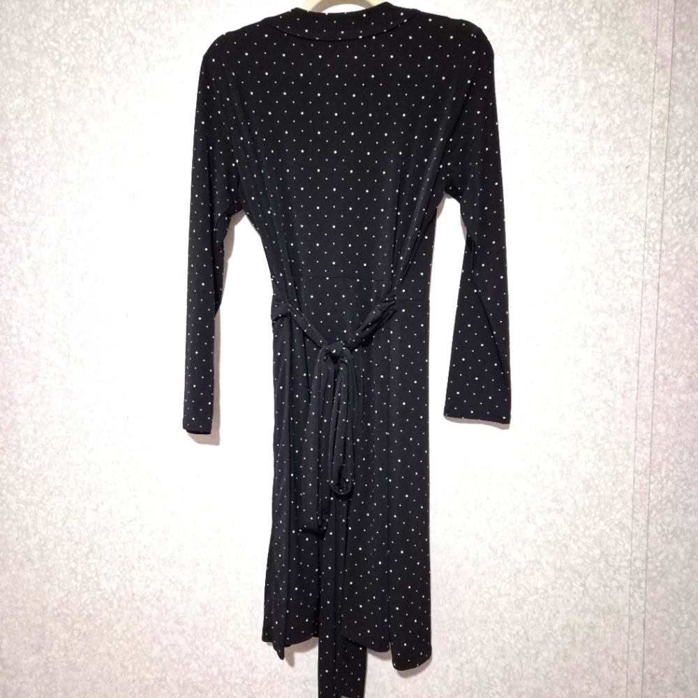 Banana Republic Black and White Long Sleeve Wrap Dress..SIZE:LP - Picture 8 of 11